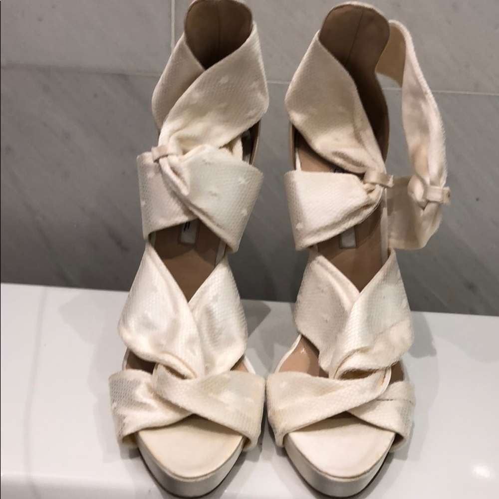 Oscar de la rente size 40. Made in Italy.
